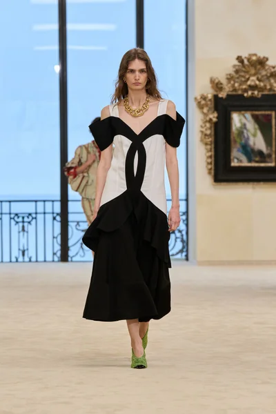 Look 23